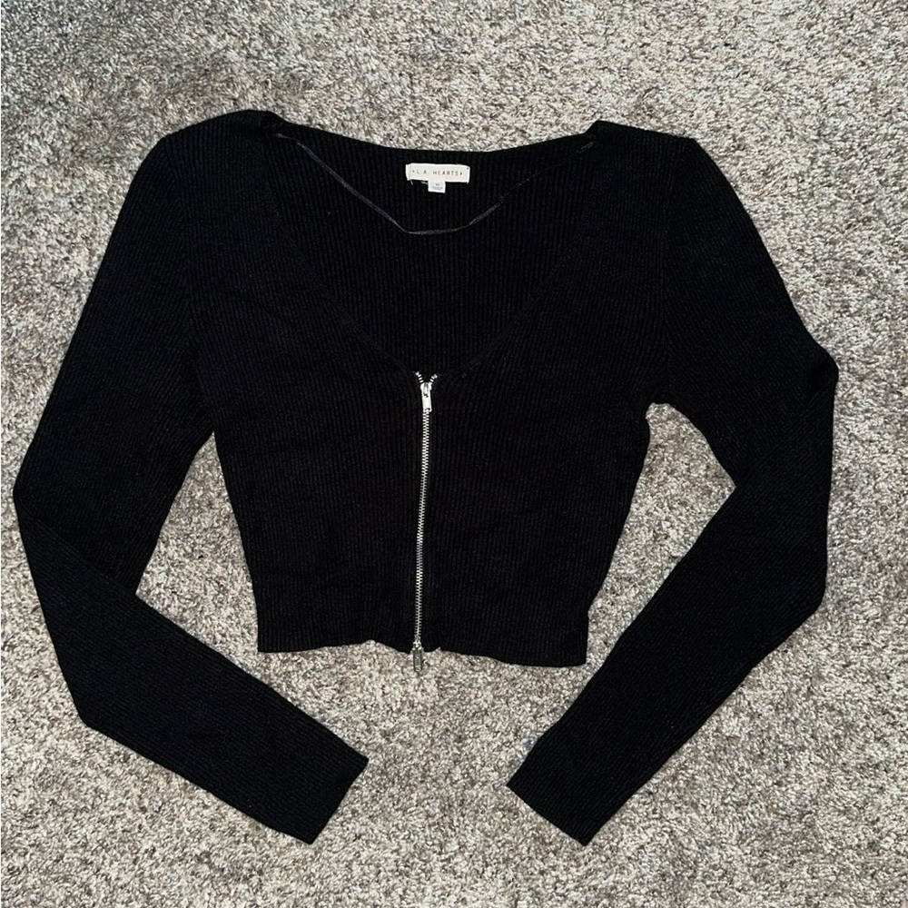 la hearts pacsun cropped long sleeve!